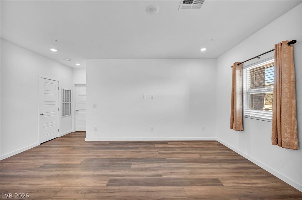 12548 Alpine Creek Place, Las Vegas, NV 89138 — photo 3