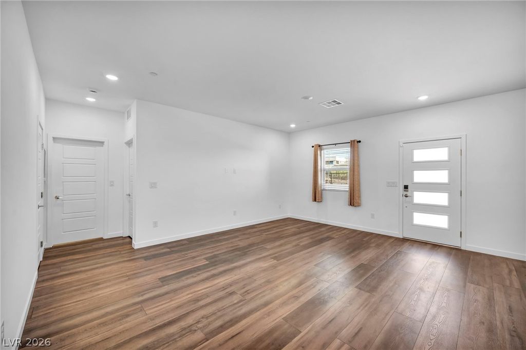12548 Alpine Creek Place, Las Vegas, NV 89138 — photo 4
