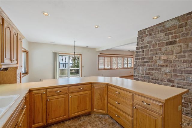 28 Wedgeworth Drive, West Monroe, NY 13167
