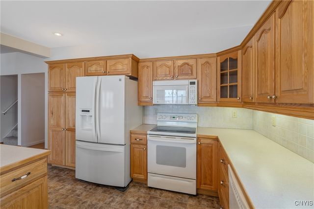 28 Wedgeworth Drive, West Monroe, NY 13167