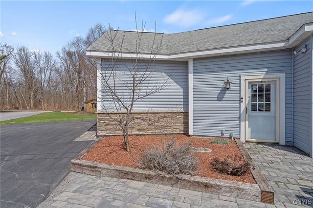28 Wedgeworth Drive, West Monroe, NY 13167