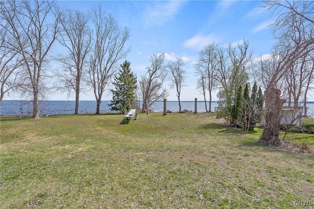 28 Wedgeworth Drive, West Monroe, NY 13167