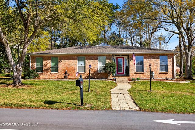 88386 E Diamondhead Drive, Diamondhead, MS 39525