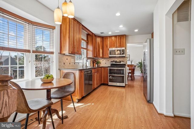 12729 FANTASIA DR, Herndon, VA 20170