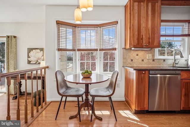 12729 FANTASIA DR, Herndon, VA 20170