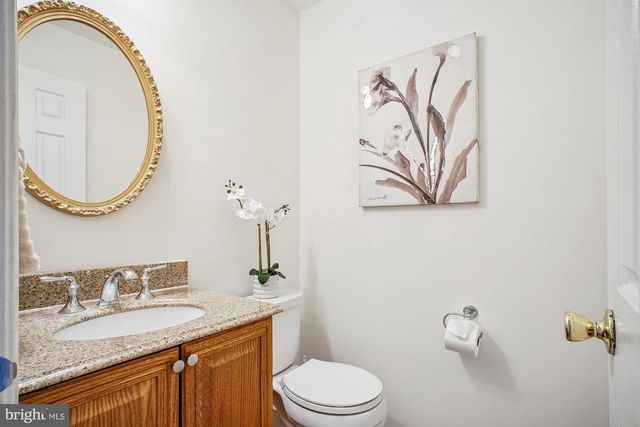 12729 FANTASIA DR, Herndon, VA 20170