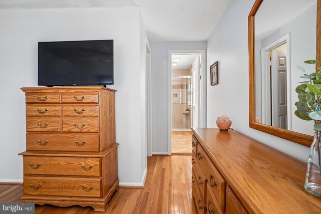 12729 FANTASIA DR, Herndon, VA 20170