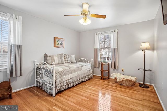 12729 FANTASIA DR, Herndon, VA 20170