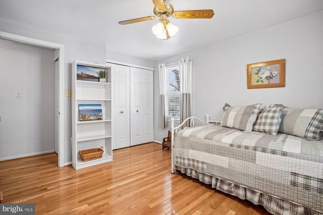 12729 FANTASIA DR, Herndon, VA 20170