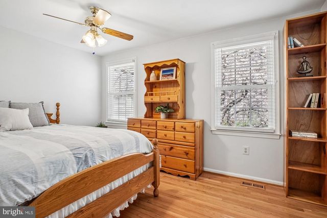 12729 FANTASIA DR, Herndon, VA 20170