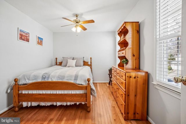 12729 FANTASIA DR, Herndon, VA 20170