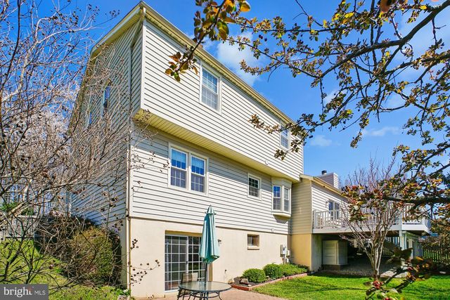 12729 FANTASIA DR, Herndon, VA 20170