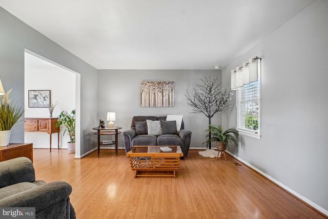 12729 FANTASIA DR, Herndon, VA 20170