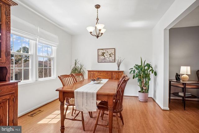 12729 FANTASIA DR, Herndon, VA 20170