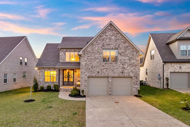 1706 Sorrell Park Dr, Spring Hill, TN 37174