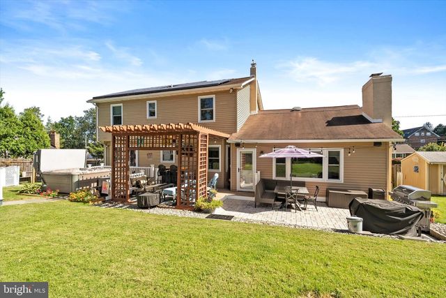 11 HOLLYNOLL DR, Hamilton, NJ 08619
