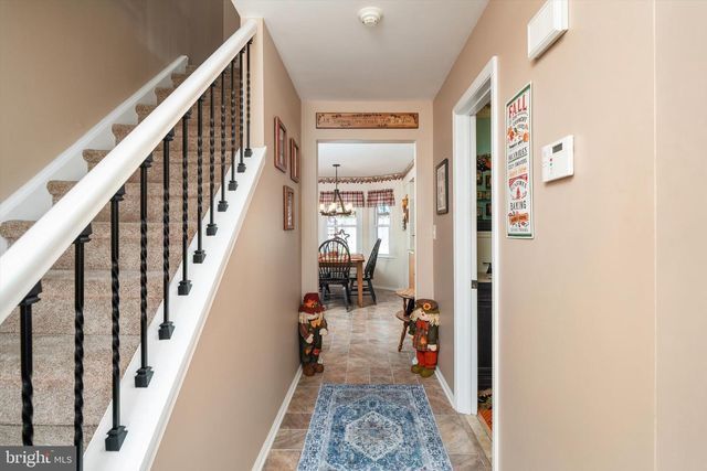 11 HOLLYNOLL DR, Hamilton, NJ 08619