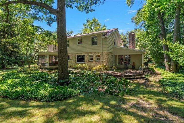 1354 Cornell Avenue Se, East Grand Rapids, MI 49506