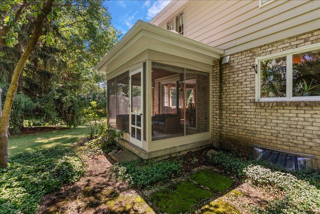 1354 Cornell Avenue Se, East Grand Rapids, MI 49506
