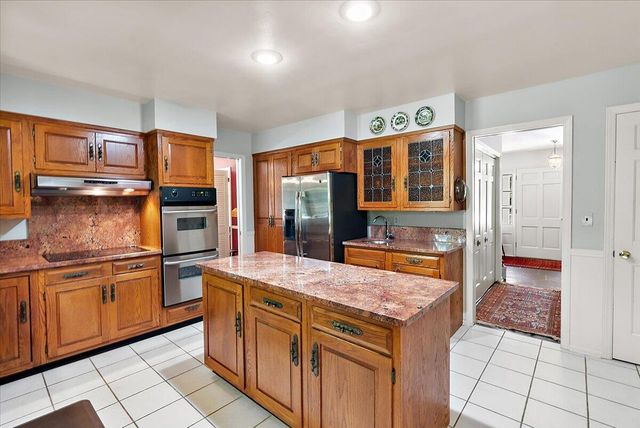 1354 Cornell Avenue Se, East Grand Rapids, MI 49506