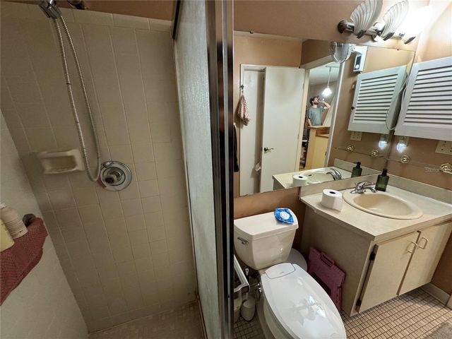 2372 OAK PARK WAY 104, Orlando, FL 32822