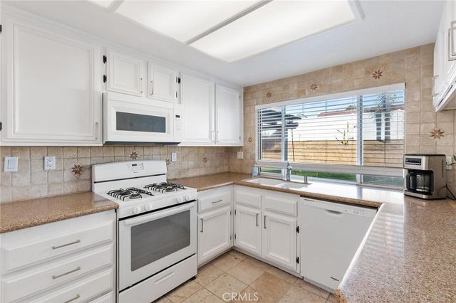 34074 Autumn Sage Court, Wildomar, CA 92595