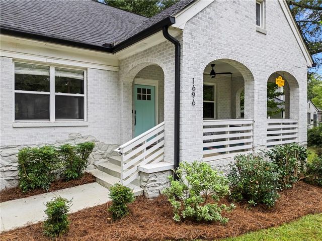 1696 Emerald SW Avenue, Atlanta, GA 30310