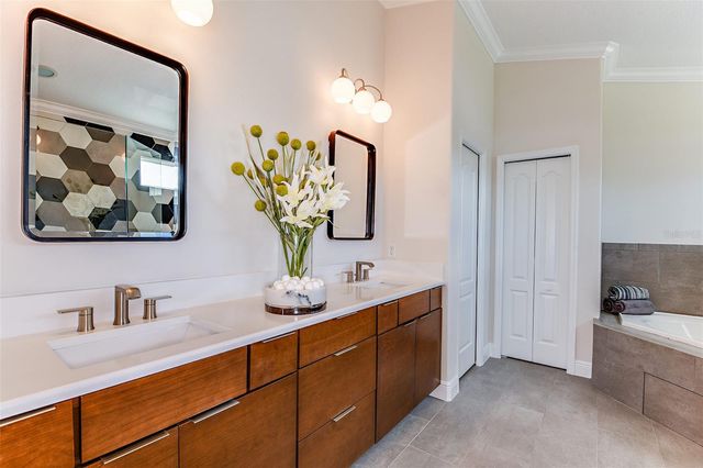 18460 PURPLE CREEK LANE, Lutz, FL 33549