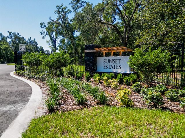 18460 PURPLE CREEK LANE, Lutz, FL 33549