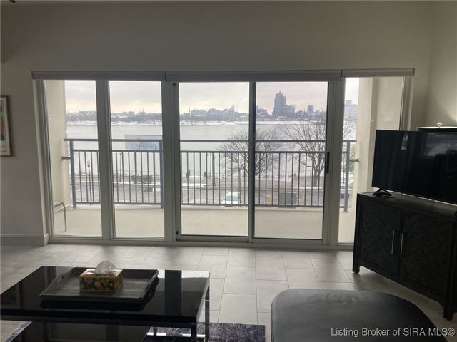 1 Riverpointe Plaza 321, Jeffersonville, IN 47130