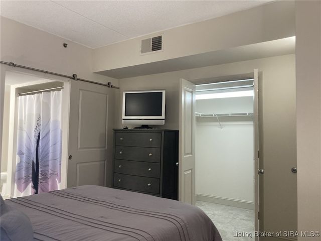 1 Riverpointe Plaza 321, Jeffersonville, IN 47130