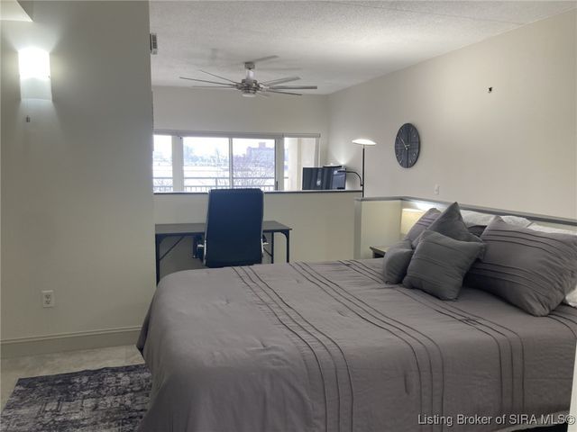 1 Riverpointe Plaza 321, Jeffersonville, IN 47130