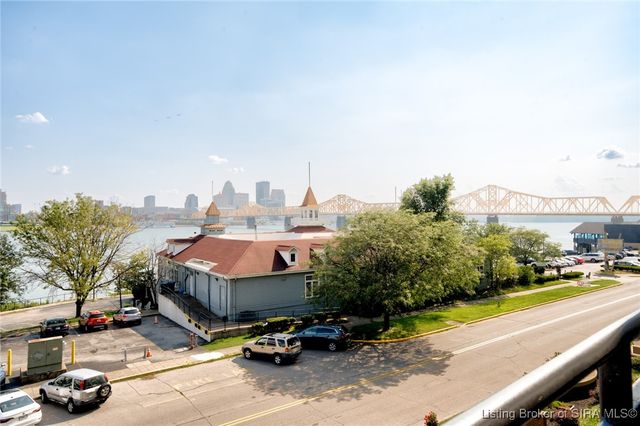 1 Riverpointe Plaza 321, Jeffersonville, IN 47130