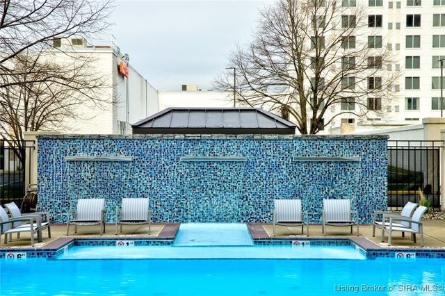 1 Riverpointe Plaza 321, Jeffersonville, IN 47130