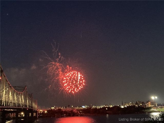 1 Riverpointe Plaza 321, Jeffersonville, IN 47130