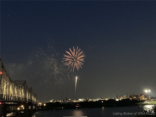 1 Riverpointe Plaza 321, Jeffersonville, IN 47130