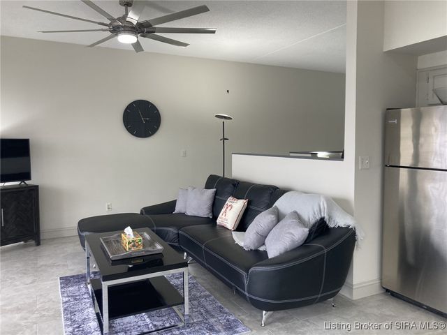 1 Riverpointe Plaza 321, Jeffersonville, IN 47130