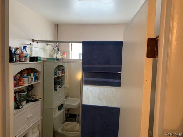 14405 Stephens Road, Warren, MI 48089