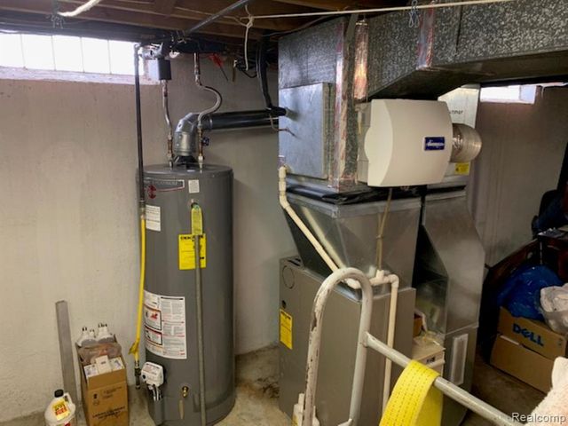 14405 Stephens Road, Warren, MI 48089