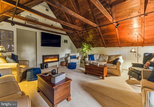 1349 KINGS HWY, Pilesgrove, NJ 08098