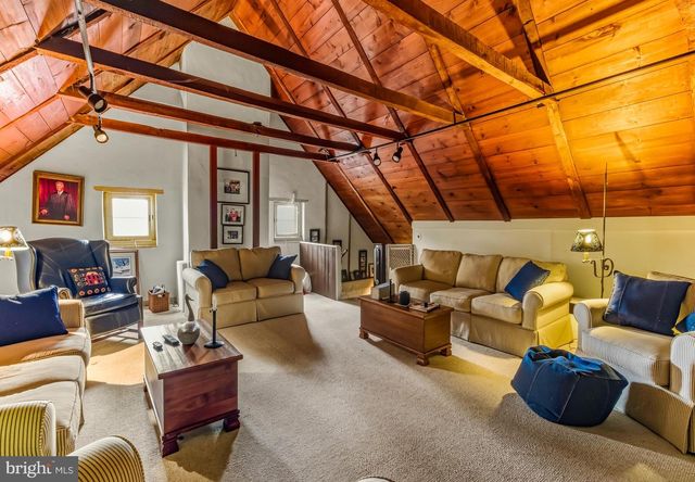 1349 KINGS HWY, Pilesgrove, NJ 08098