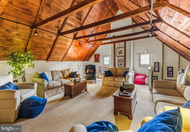 1349 KINGS HWY, Pilesgrove, NJ 08098