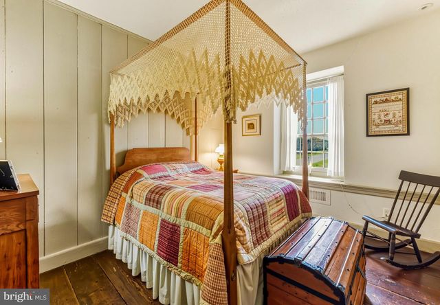 1349 KINGS HWY, Pilesgrove, NJ 08098