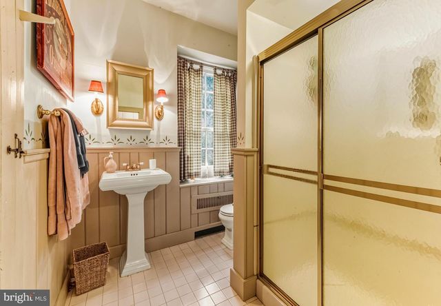 1349 KINGS HWY, Pilesgrove, NJ 08098