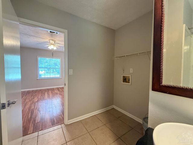 502 Chaseville St, Pensacola, FL 32507
