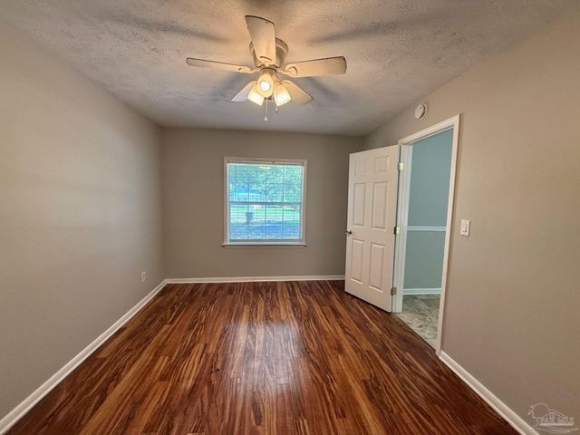 502 Chaseville St, Pensacola, FL 32507