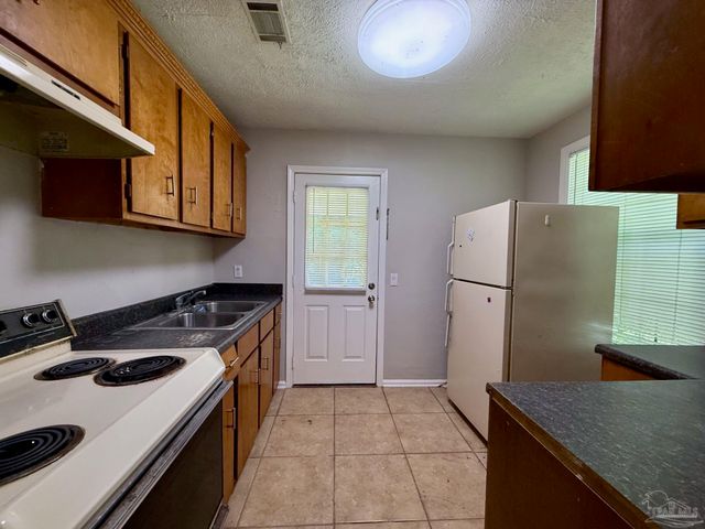 502 Chaseville St, Pensacola, FL 32507