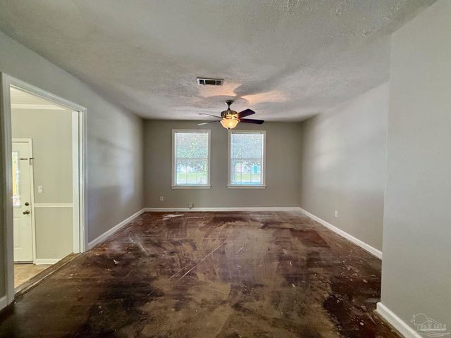 502 Chaseville St, Pensacola, FL 32507