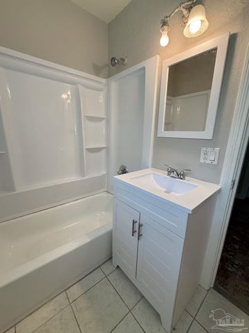 502 Chaseville St, Pensacola, FL 32507