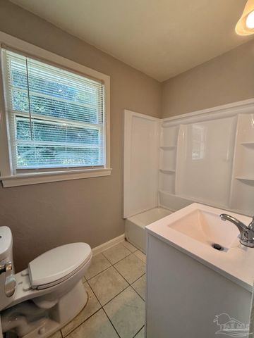 502 Chaseville St, Pensacola, FL 32507